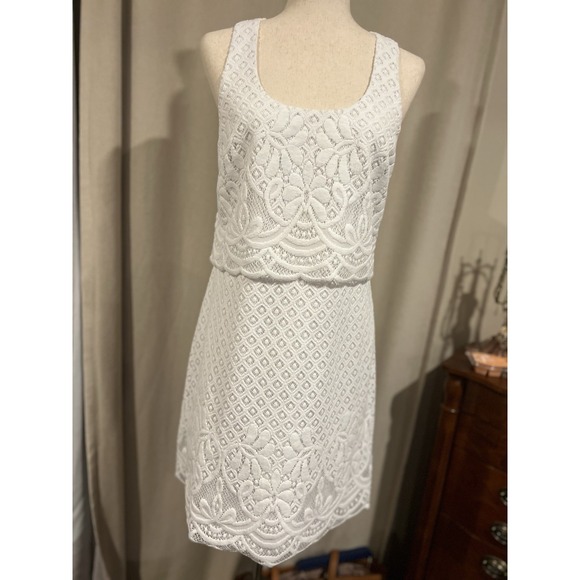 Lilly Pulitzer Dresses & Skirts - lilly‎ pulitzer dress Medium White With Lace